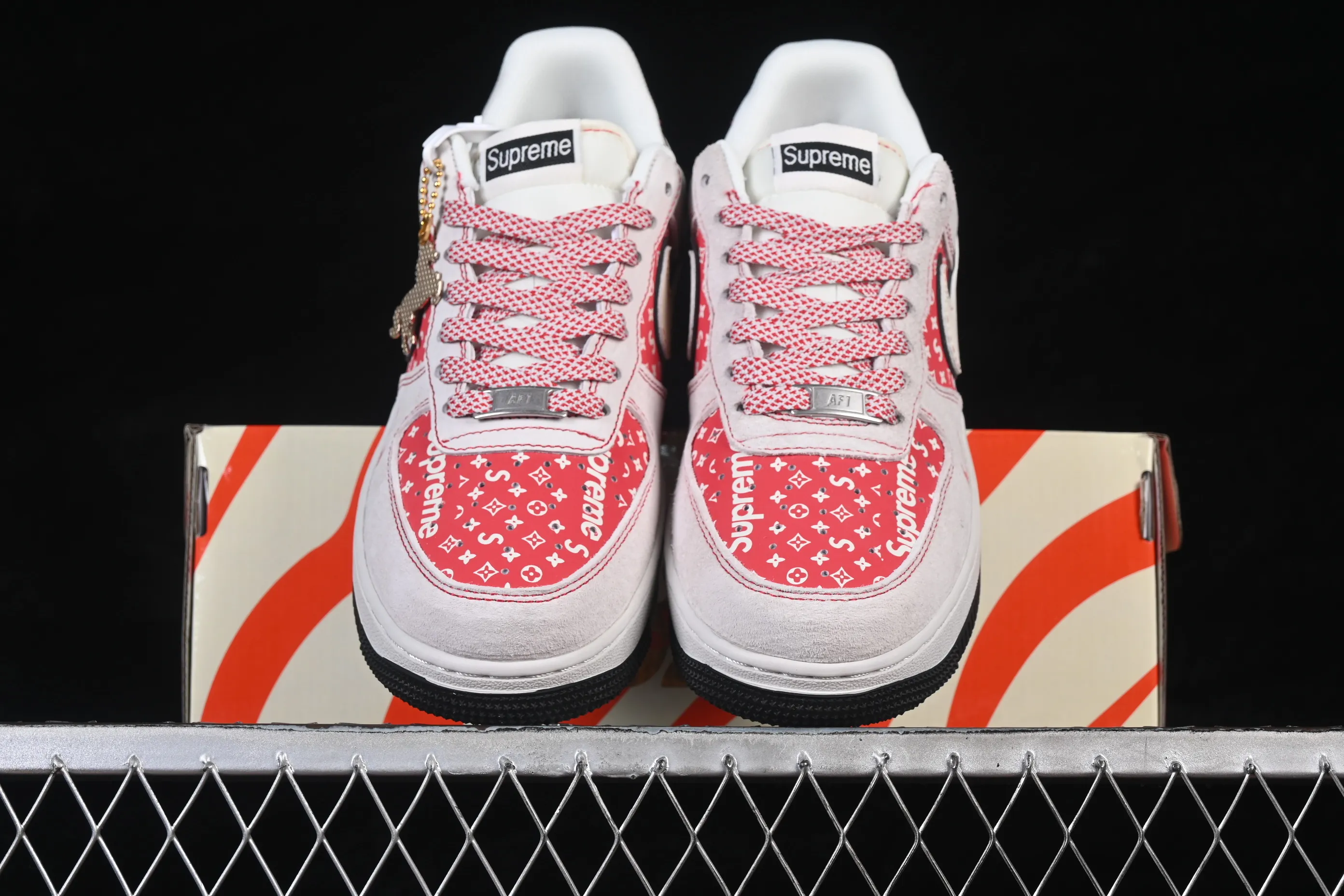 All categories Nk Air Force 1 Air Force series Nk Air Force 1 Low Air Force low-top Nike Air Force 1'07 Low red and white presbyopic stitching Air Force 1 low-top casual sneakers JP2026-131